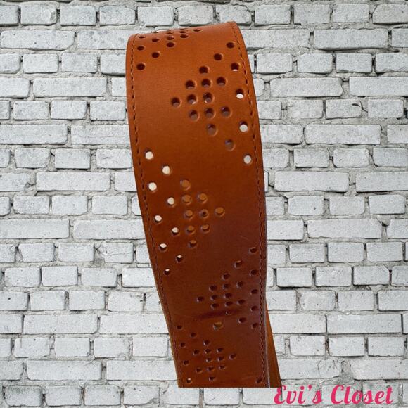 UNIQUE WOMEN'S  VINTAGE PERFORATED DESIGN LEATHER BELT SIZE LENGTH 39" - Picture 3 of 8